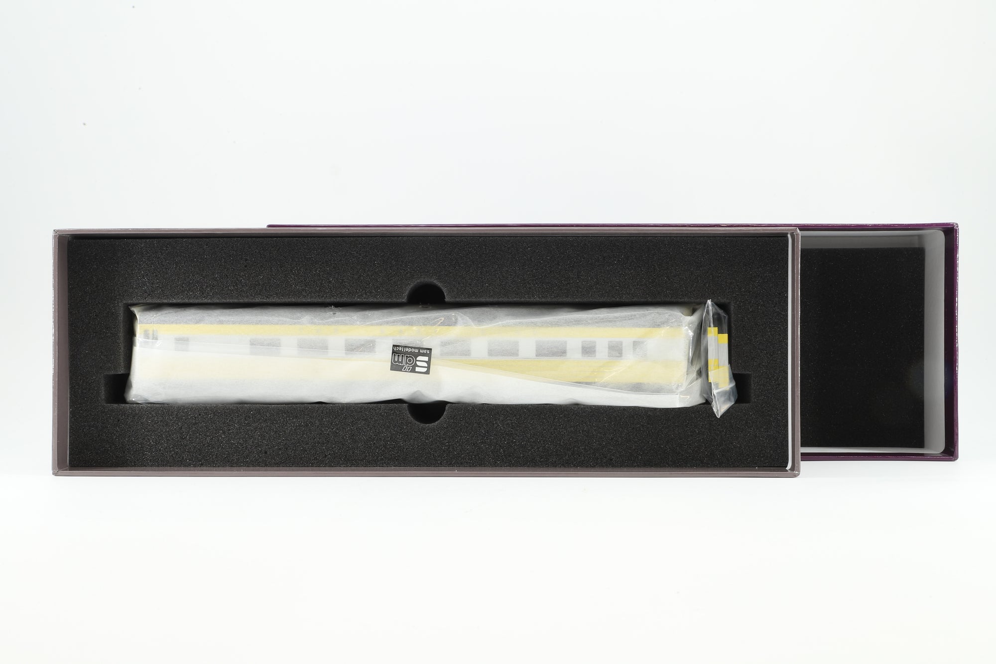 The Division Point HO Brass 1352 Passenger Car EastWind PRR P70KR 56 seat Coach  Yellow/silver '4296'