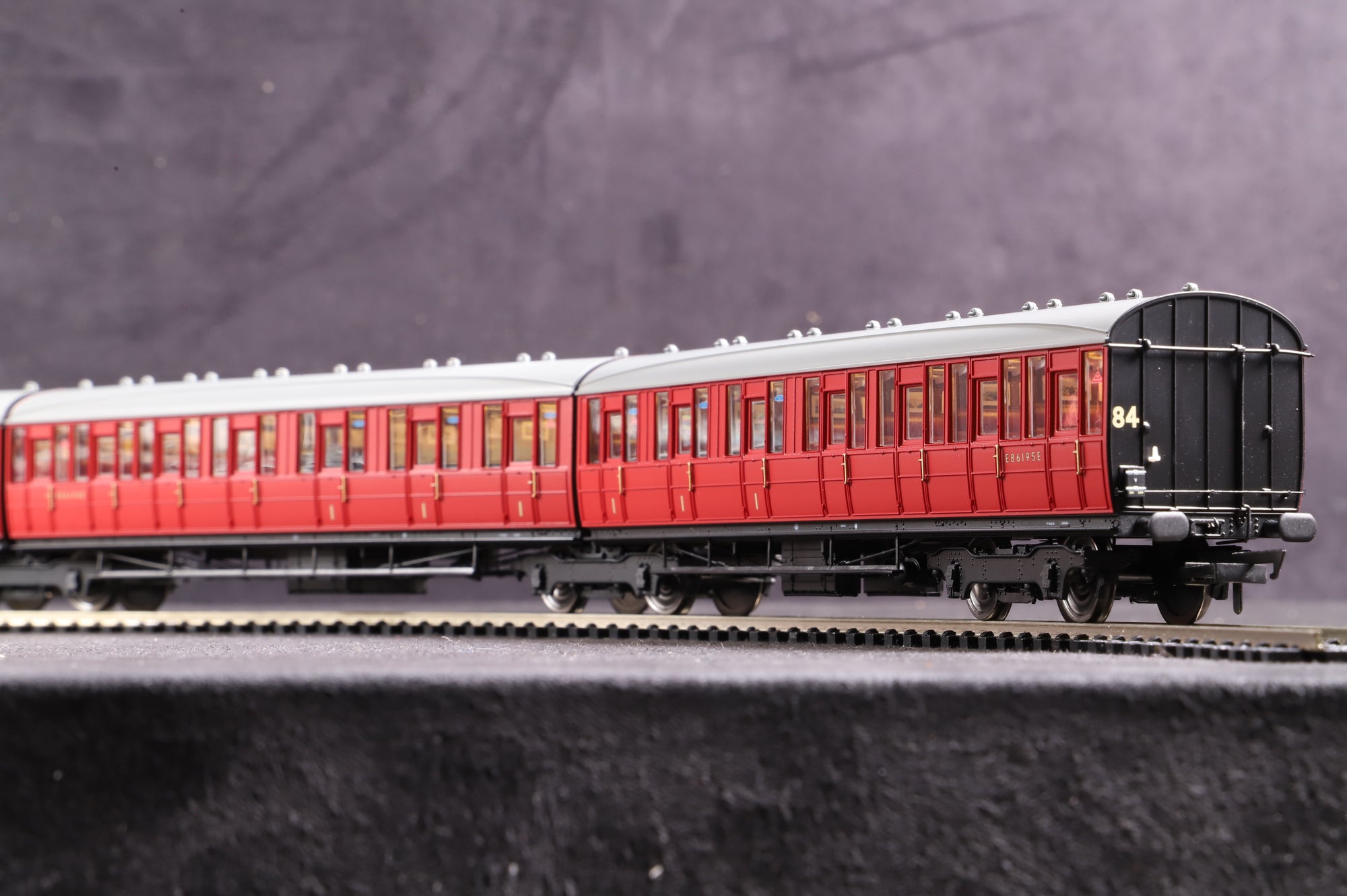 Clark Railworks OO Gauge C2002B Quad Art Set No. 84, BR Crimson