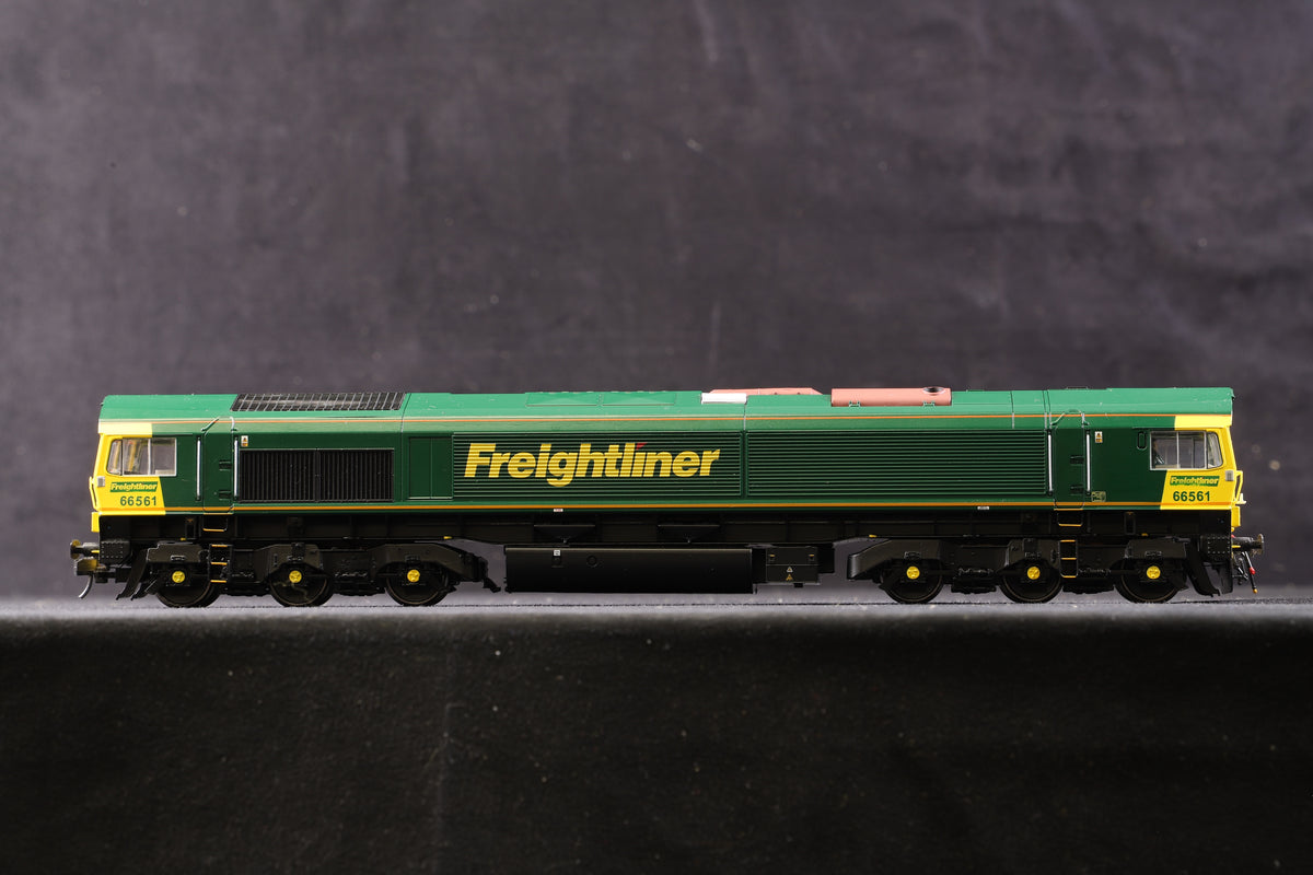 Bachmann OO 32-728DC Class 66 &#39;66561&#39; Freightliner Renumbered, DCC Sound