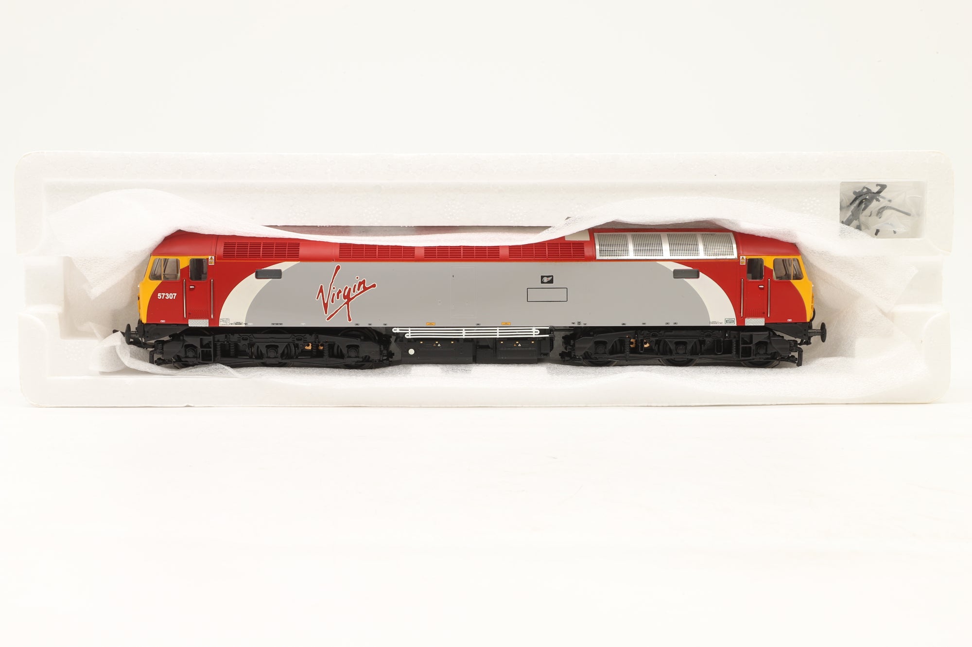 Bachmann OO 32-760 Class 57/3 57307 'Lady Penelope' in Virgin Trains Livery