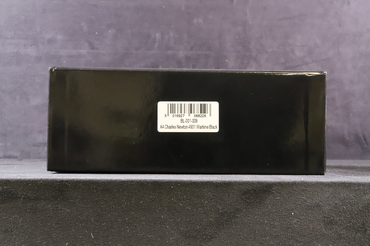 Dapol OO BL-001-009 Class A4 &#39;4901&#39; &#39;Charles Newton&#39; LNER Wartime Black, DCC Sound &amp; Smoke