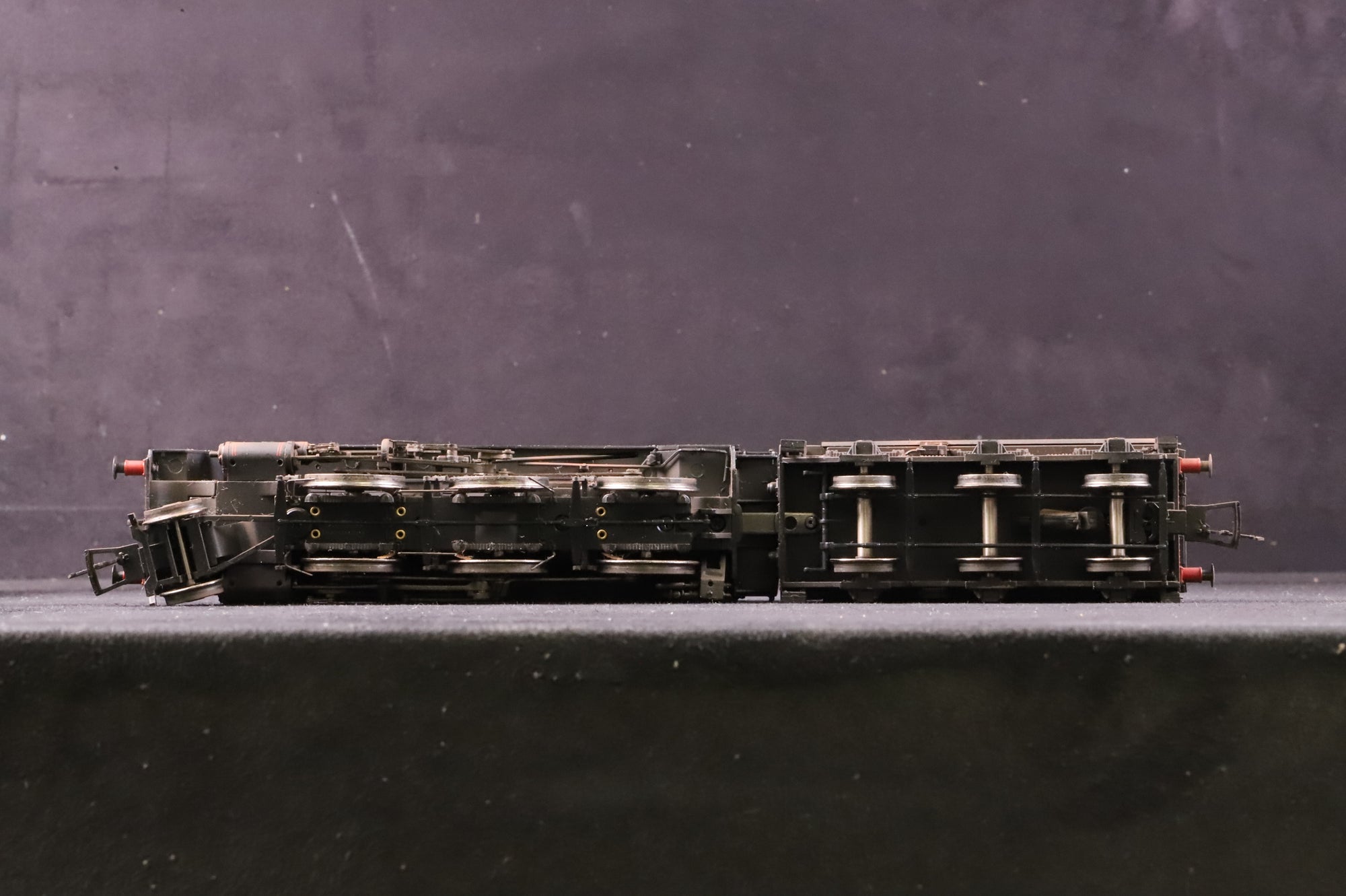 Bachmann OO 32-953DC Standard Class 4MT 76020 in Lined BR Black w/ Early Crests - Weathered