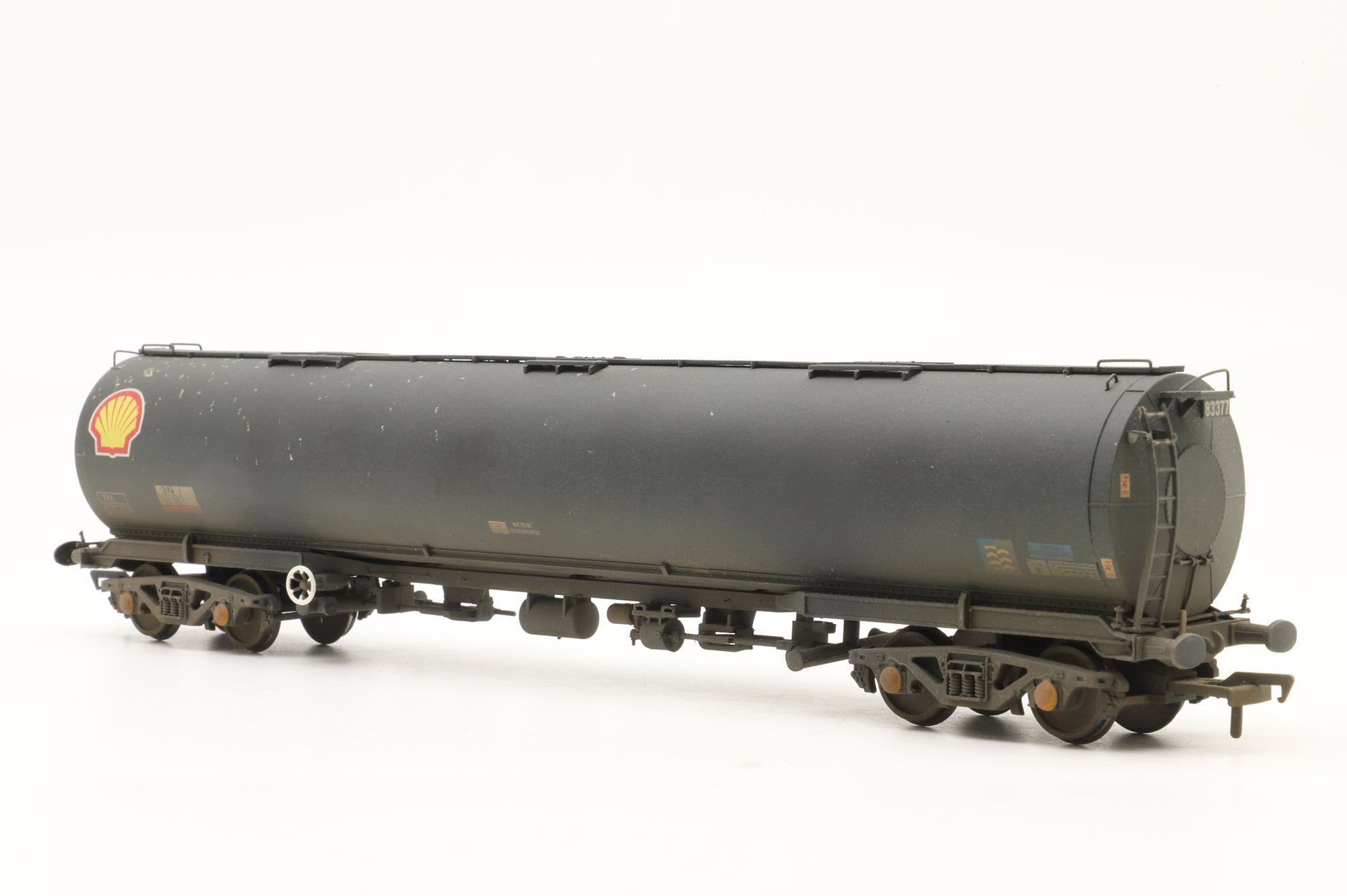 Bachmann OO Rake Of 2 TEA Bogie Tank Wagons Weathered Inc. 38-110A & 38-222