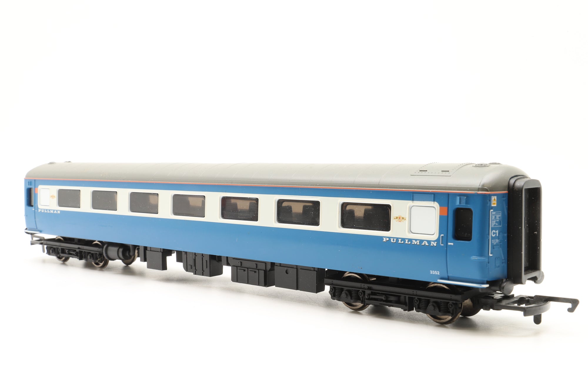 Hornby OO R1093 The Blue Pullman Set Locomotive & Coaches Only