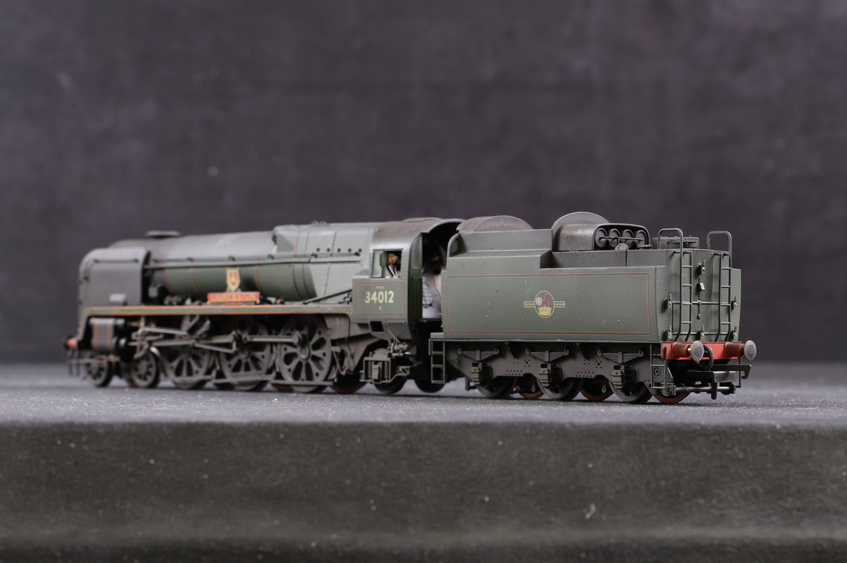 Hornby OO R3203 4-6-2 Rebuilt West Country Class &#39;Launceston&#39; &#39;34012&#39; BR Green L/C Weathered Renamed &amp; Renumbered