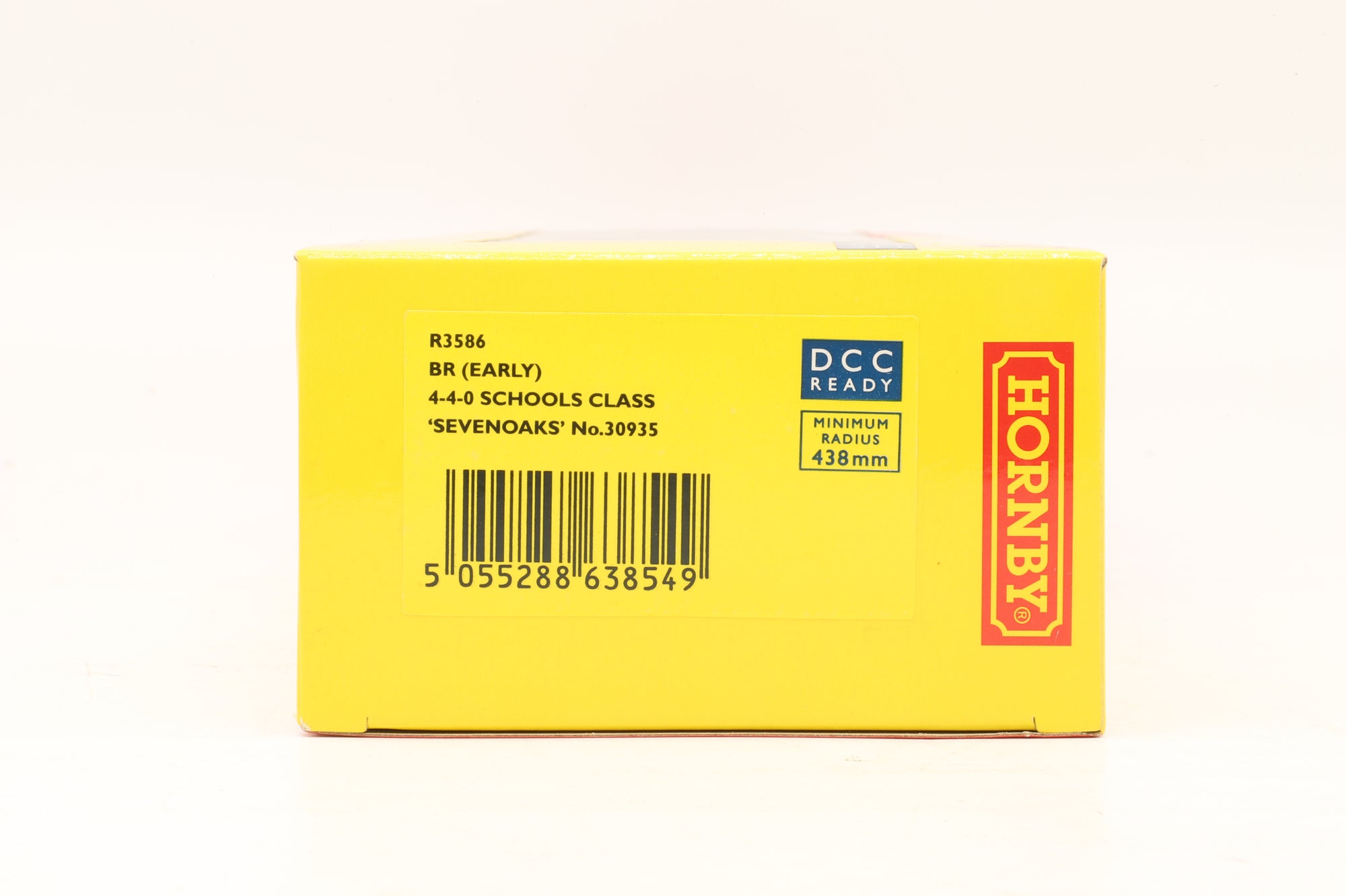 Hornby OO R3586 BR (Early) 4-4-0 Schools Class 'Sevenoaks' No. 30935