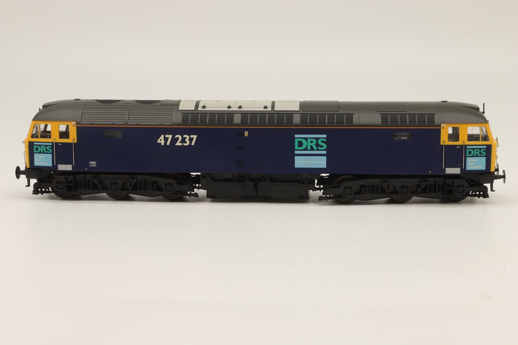 Heljan OO 4767 Class 47 47237 in DRS Blue
