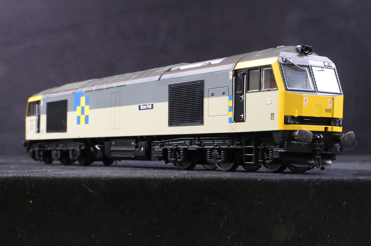 Hornby OO R3743 Class 60 &#39;60015&#39; &#39;Bow Fell&#39; Railfreight Construction Triple Grey DCC Sound