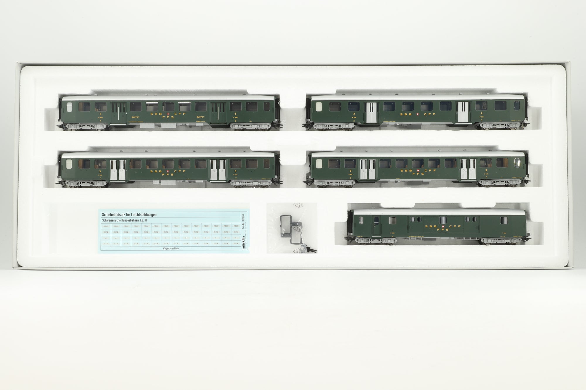 Trix HO 23134 Set of 5 SBB Green Coaches