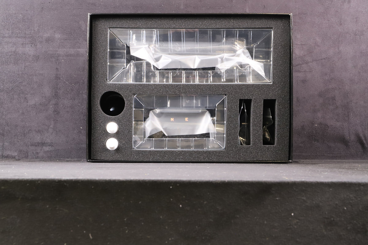 Dapol OO BL-001-009 Class A4 &#39;4901&#39; &#39;Charles Newton&#39; LNER Wartime Black, DCC Sound &amp; Smoke