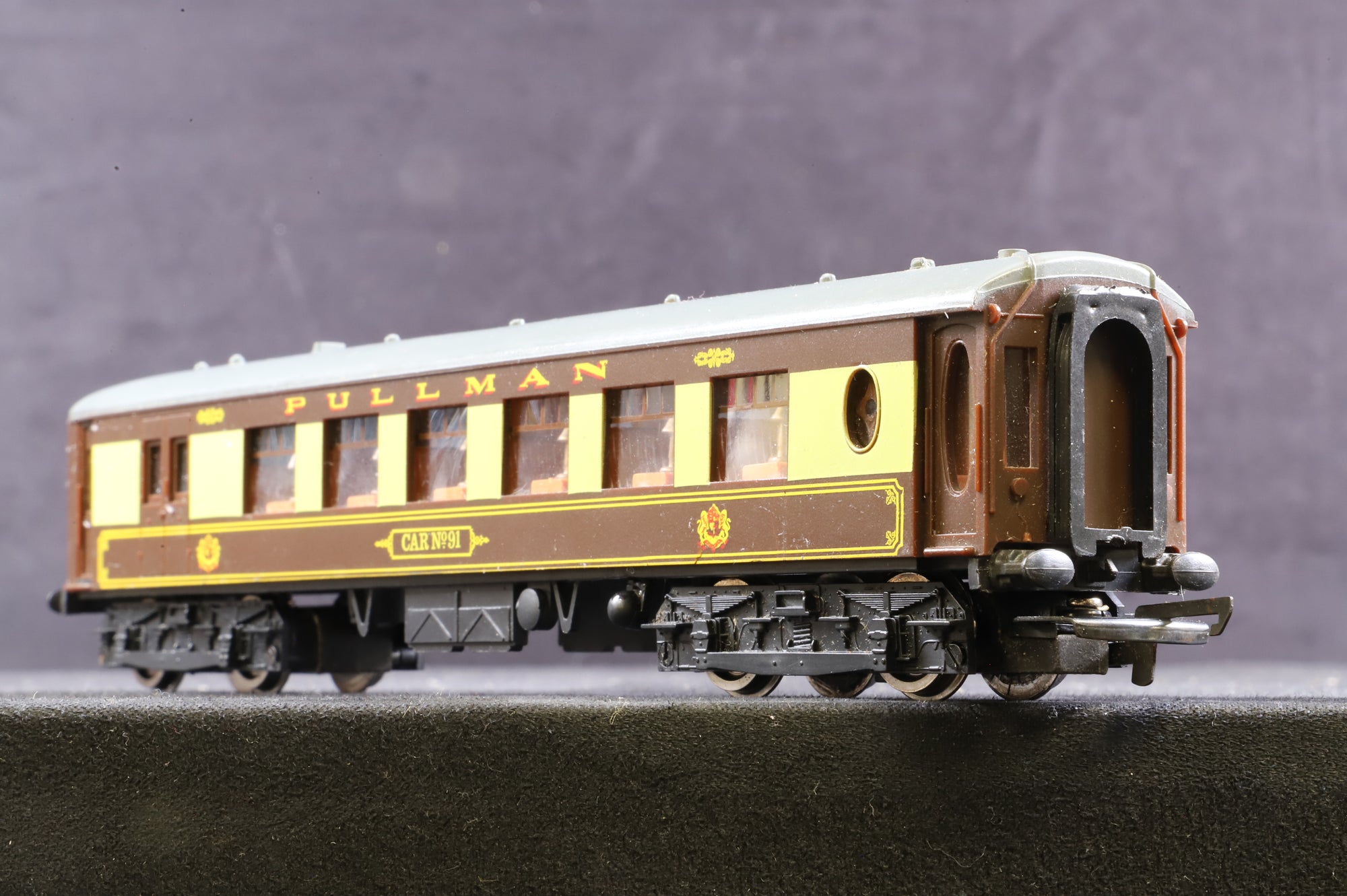 Wrenn OO W3006/7 SR Pullman Motor Coach & Dummy