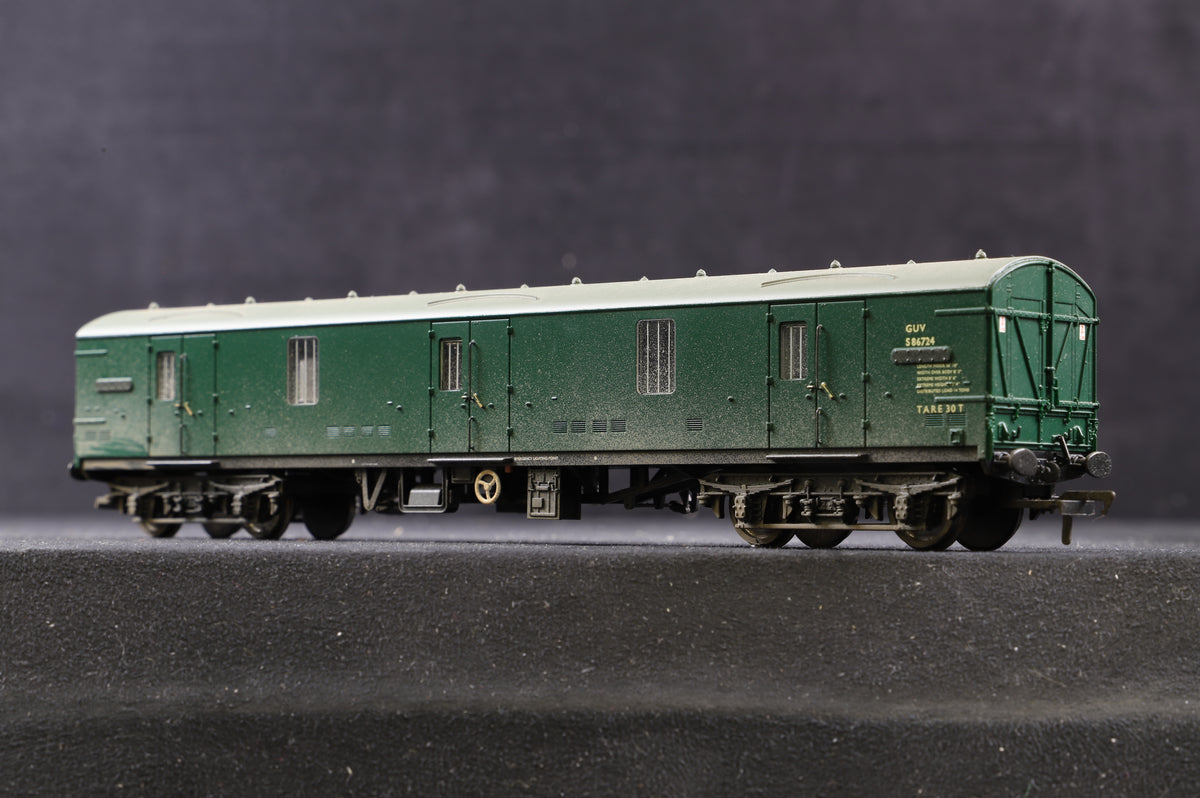 Hornby/ Bachmann OO Rake Of 5 Parcels Coaches