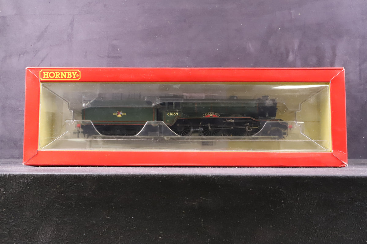 Hornby OO R3003 BR 4-6-0 Class B17/6 &#39;Barnsley&#39;