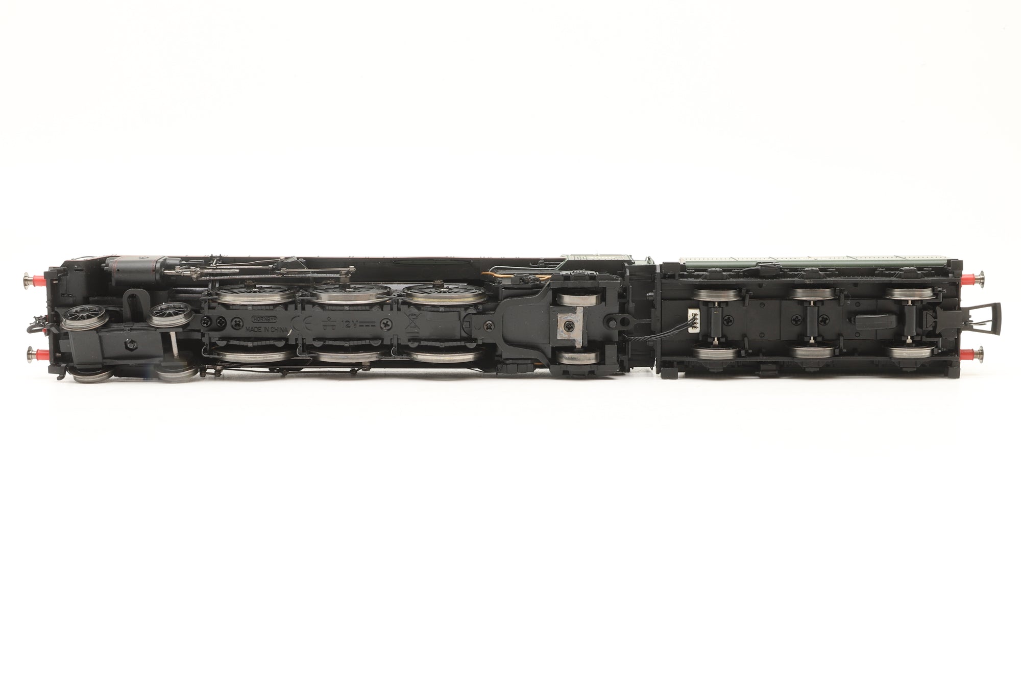 Hornby OO R2846 Clan Class 72000 'Buchanan' in Lined BR Green w/ Early Crests