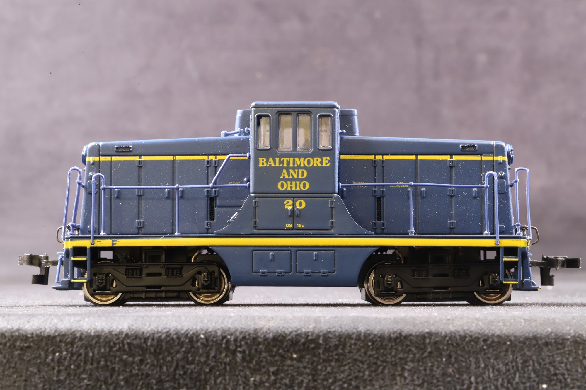 Spectrum HO 41-0803-12 GE 44 Ton Switcher '20' Baltimore & Ohio