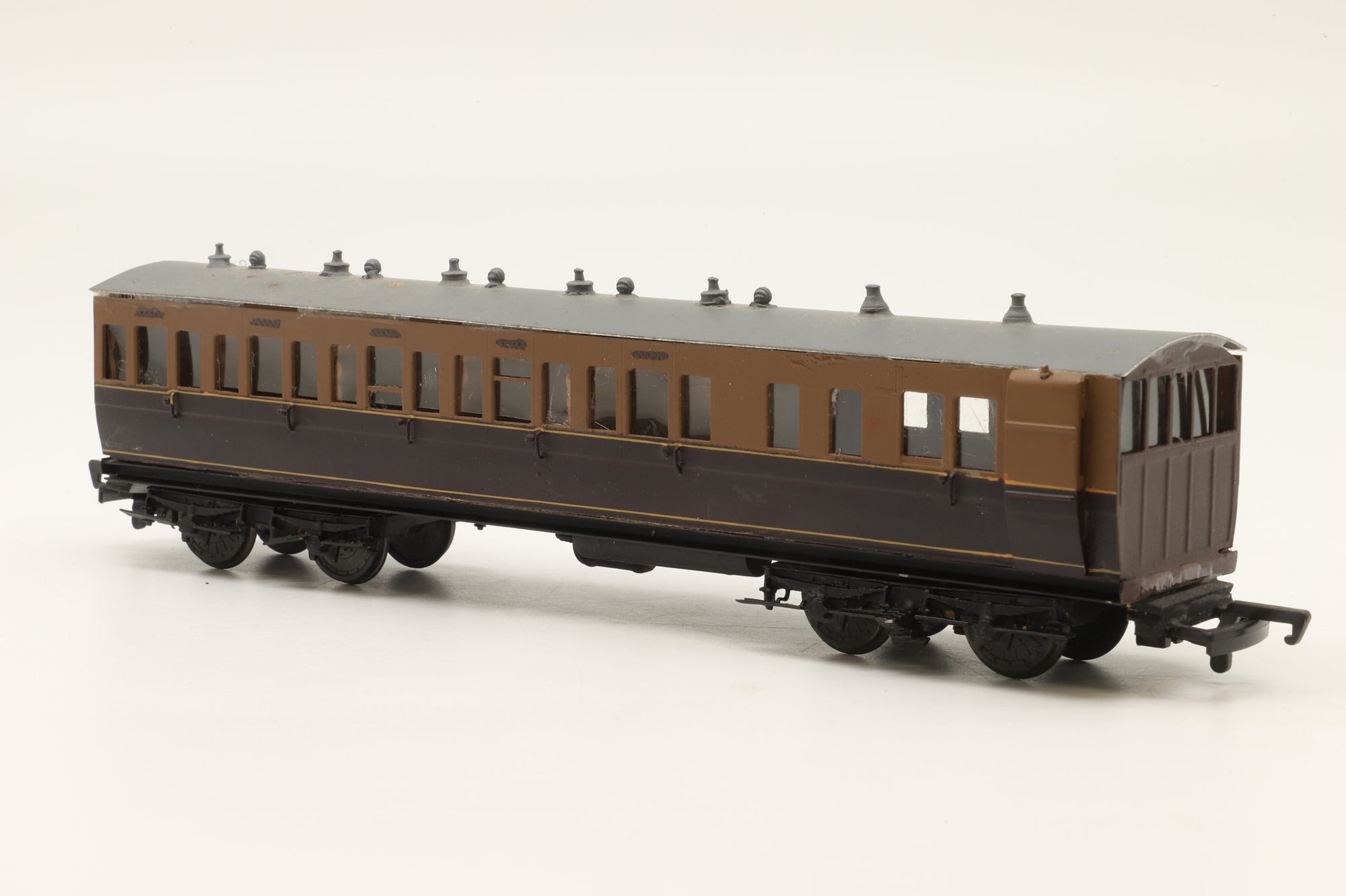 WORKSHOP Chowbent OO Rake Of 2 L&YR Kit Built Coaches