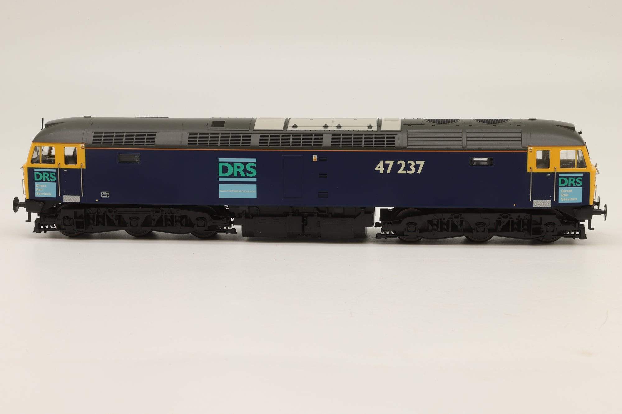 Heljan OO 4767 Class 47 47237 in DRS Blue