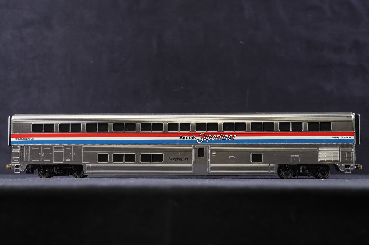 Pacific Fast Mail/Samhongsa HO Rake of 3 Amtrak Superliner Coaches