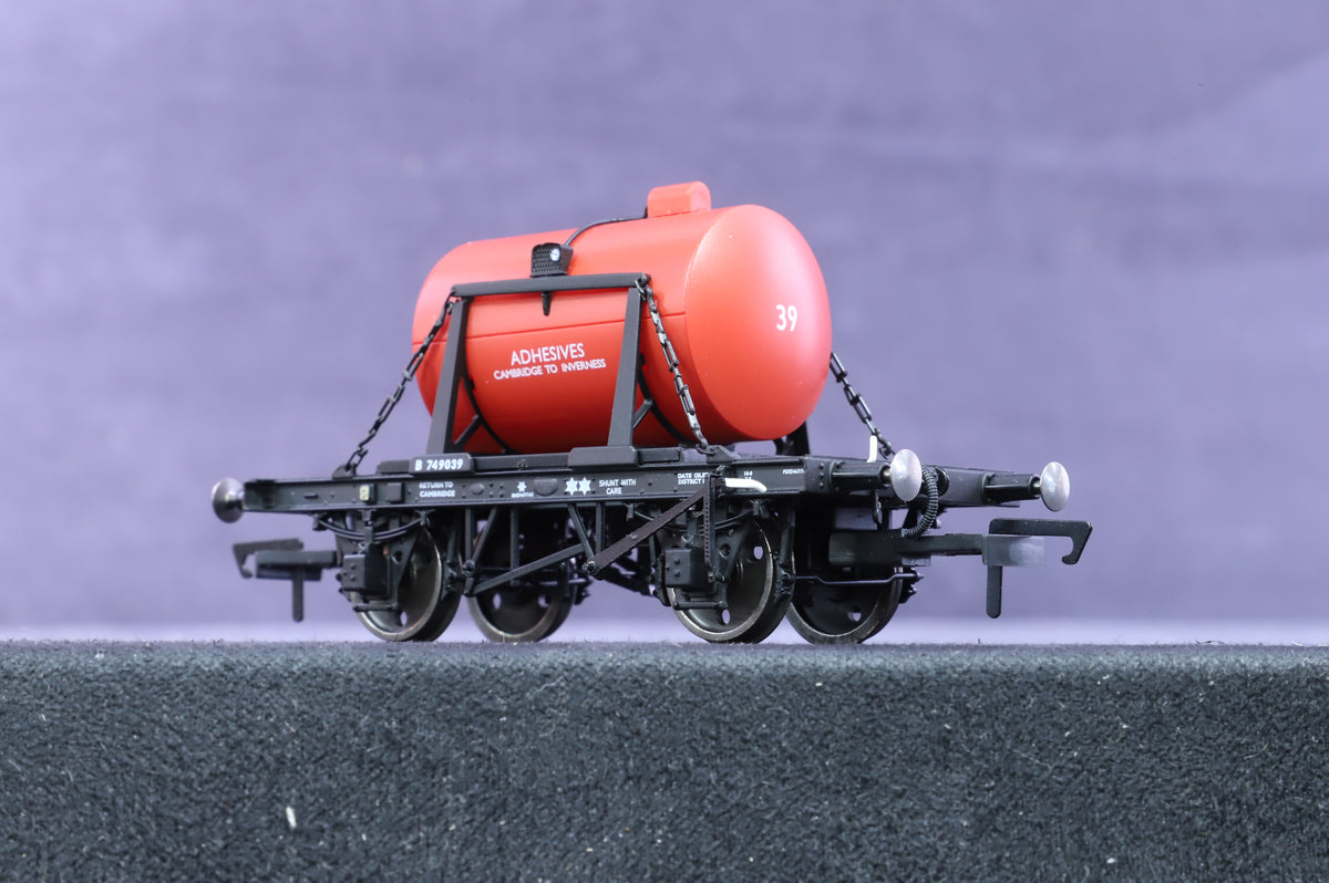 Clark Railworks OO Gauge C3021 Demountable Tank Wagon &#39;B749039&#39;, BR Adhesives