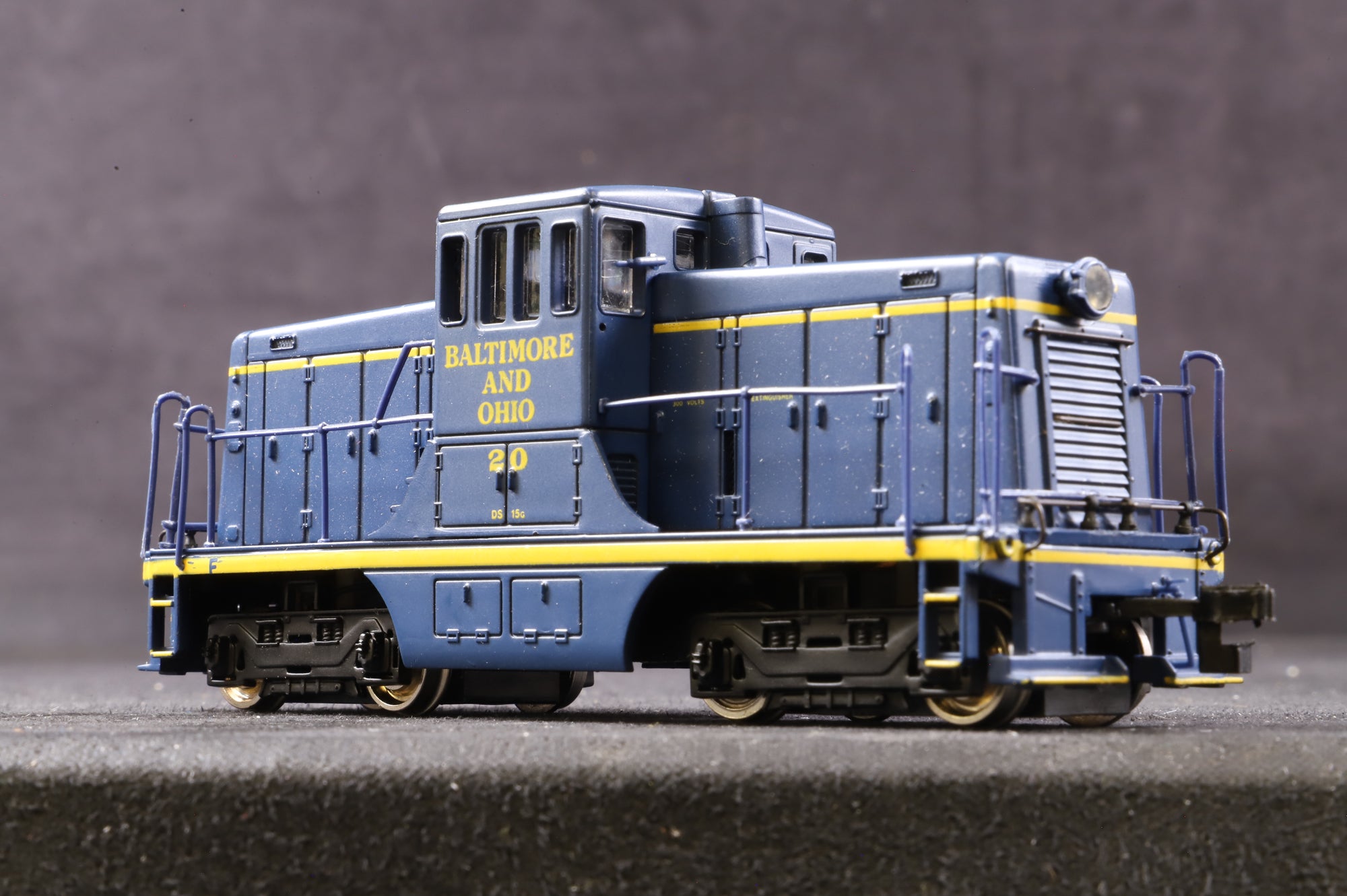 Spectrum HO 41-0803-12 GE 44 Ton Switcher '20' Baltimore & Ohio