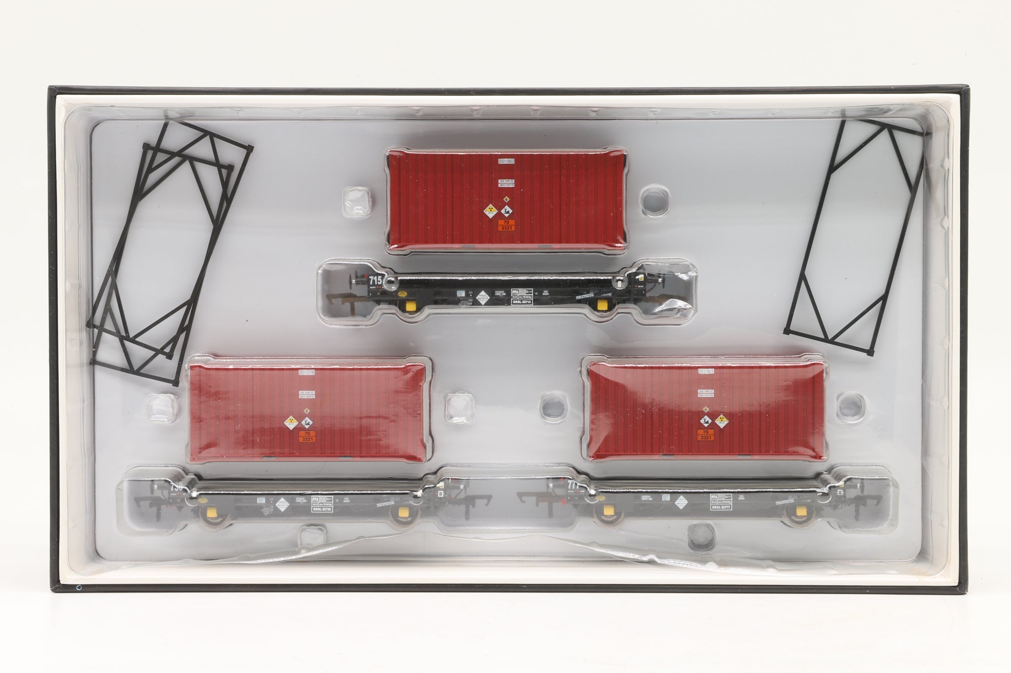 Accurascale OO ACC2096 Triple Pack of DRS PFA Container Wagons