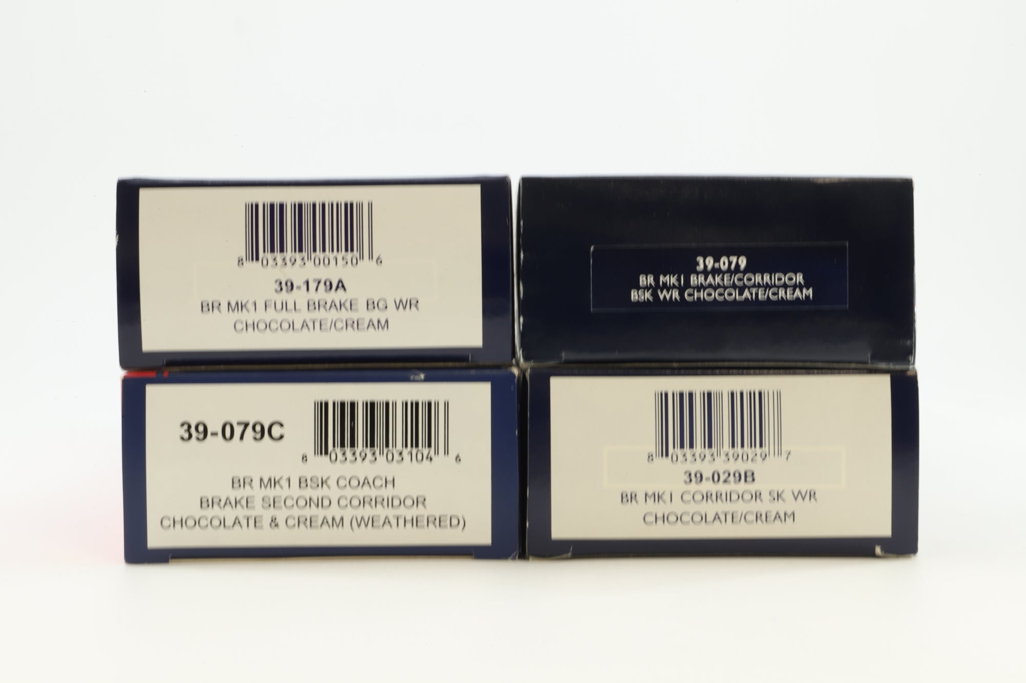 Bachmann OO Rake Of 4 BR Mk1 Chocolate & Cream Coaches Inc. 39-029B, 39-079C, 39-179A & 39-079