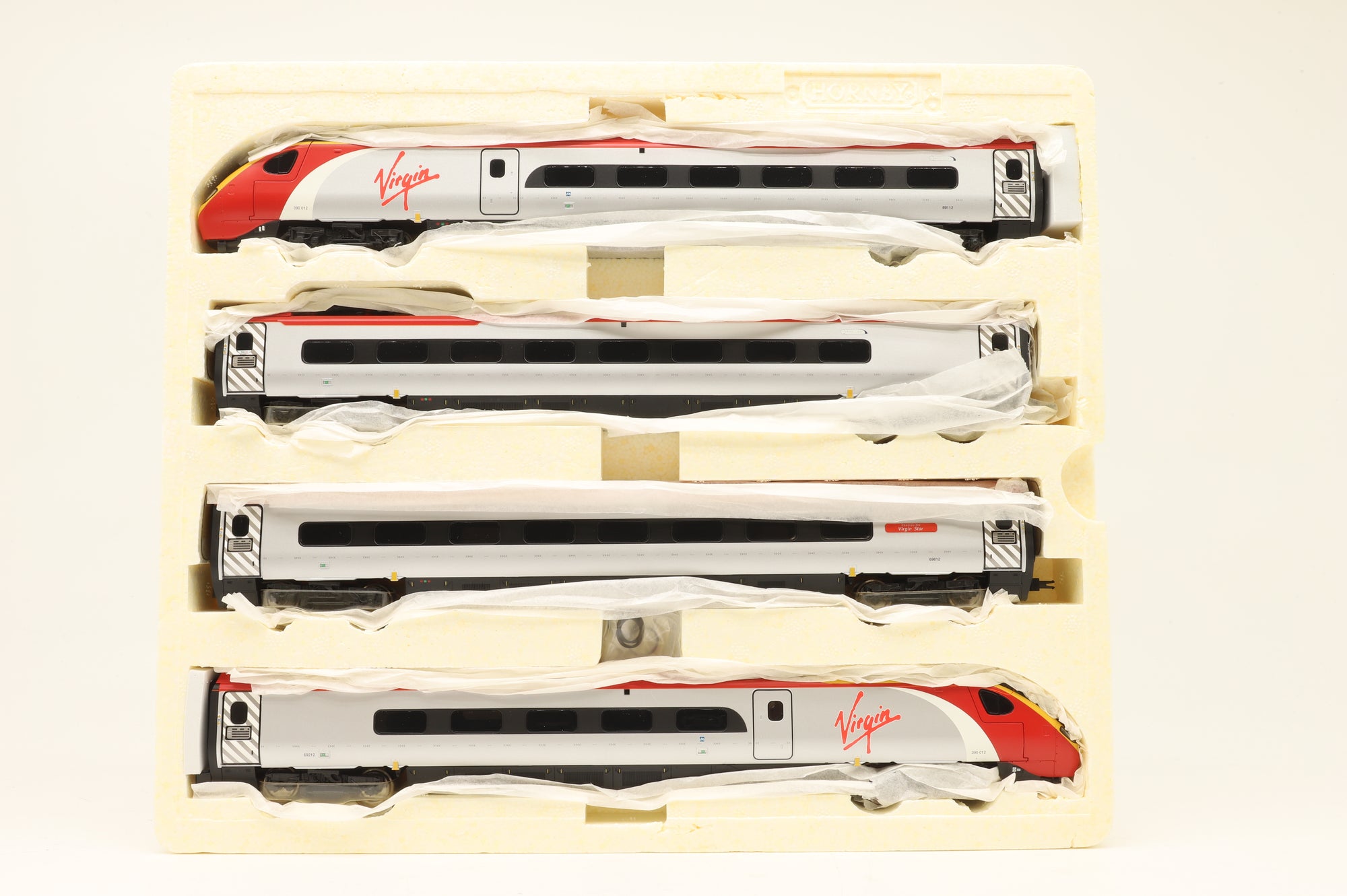 Hornby OO R2467 Class 390 Pendolino 4-Car EMU in Virgin Trains Livery