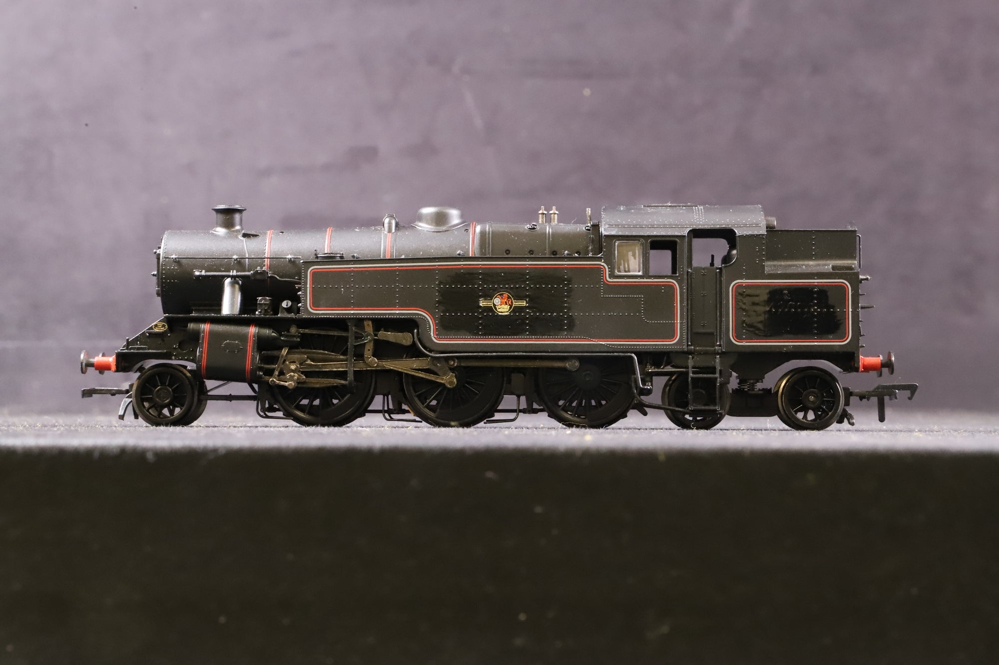 WORKSHOP Bachmann OO Fairburn 4MT in Lined BR Black w/ Late Crests