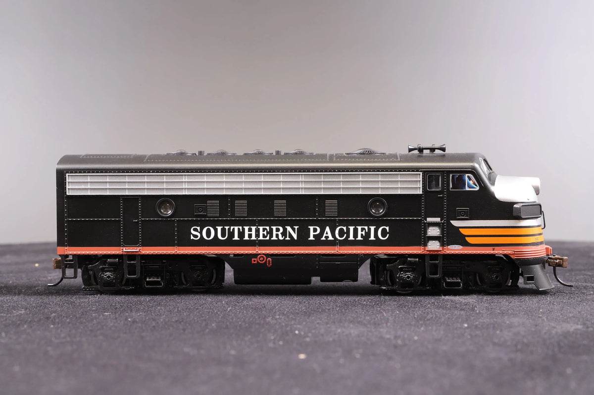 Bachmann HO F7 A-B-B-A Diesel Loco Southern Pacific (Black Widow) Inc. 2 x 64304 &amp; 2 x 64404, DCC Sound