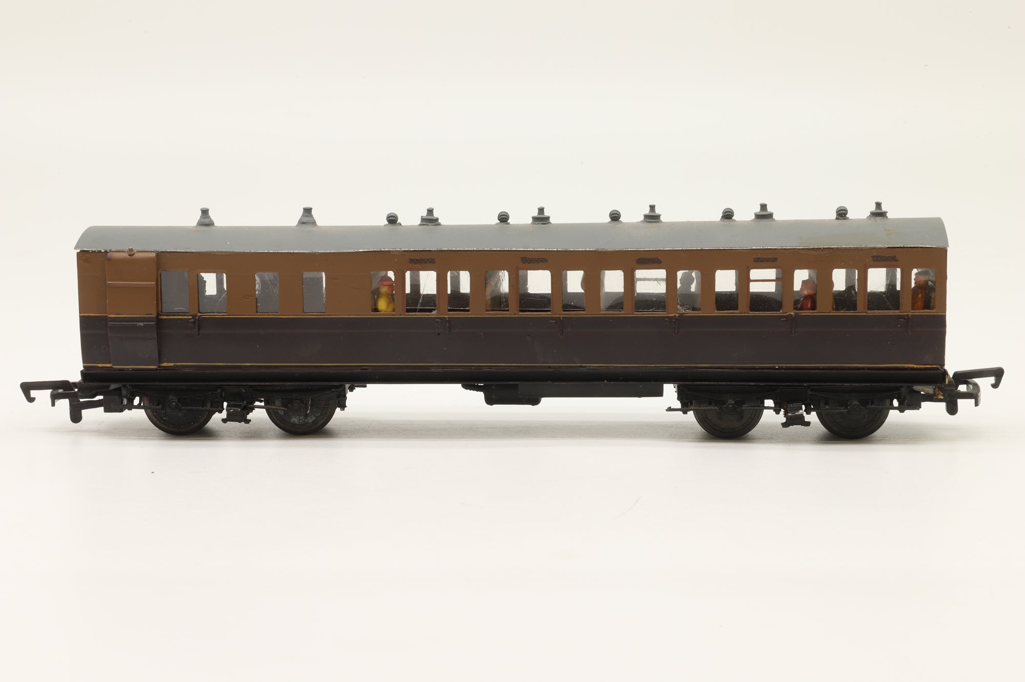 WORKSHOP Chowbent OO Rake Of 2 L&YR Kit Built Coaches