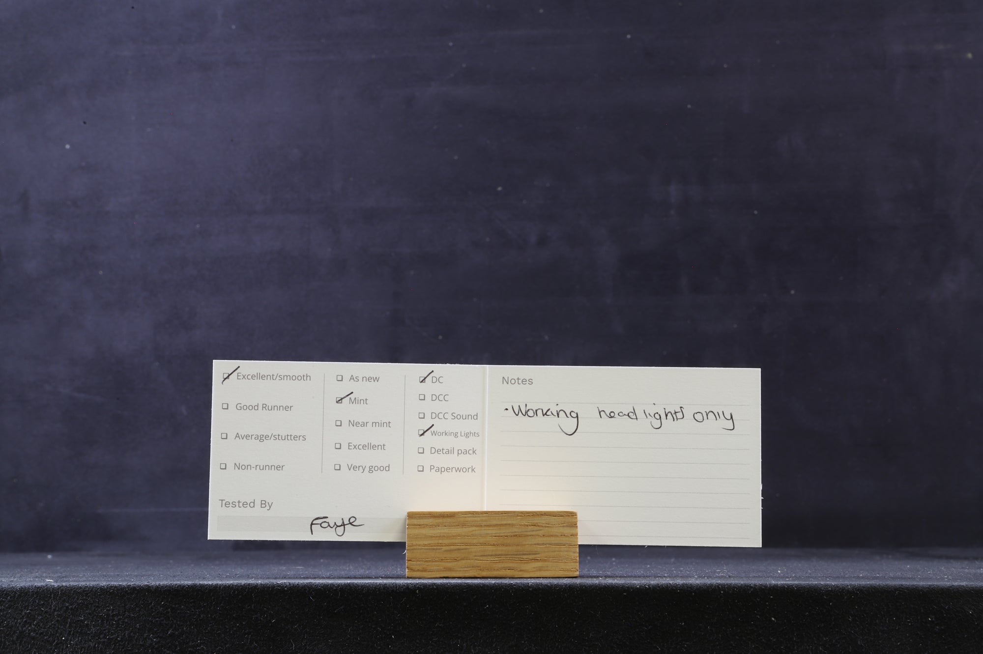 Dapol OO D390-2 Class 390 Virgin Pendalino 4 Car EMU (With Tilting Action)