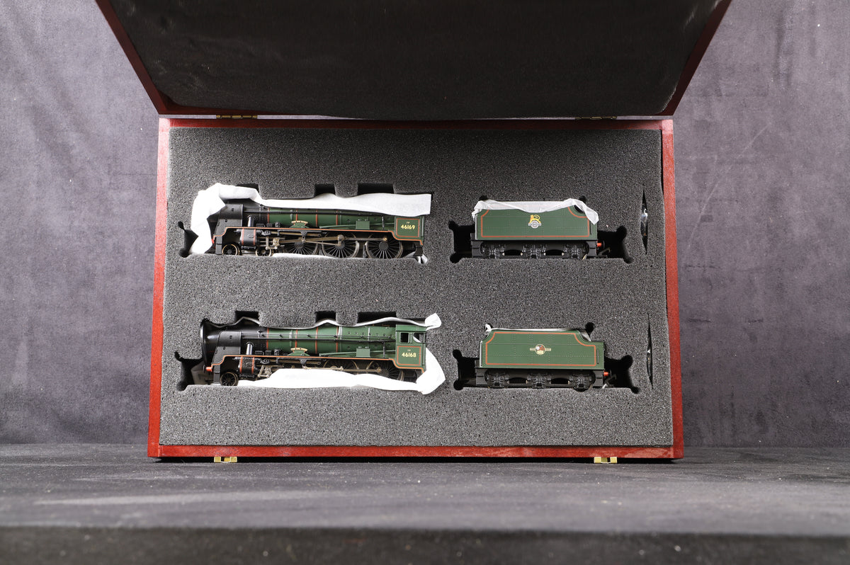 Bachmann OO 31-275Y &#39;The Mancunians&#39; Ltd Ed Set - 46168 and 46169 in BR Green 185/350