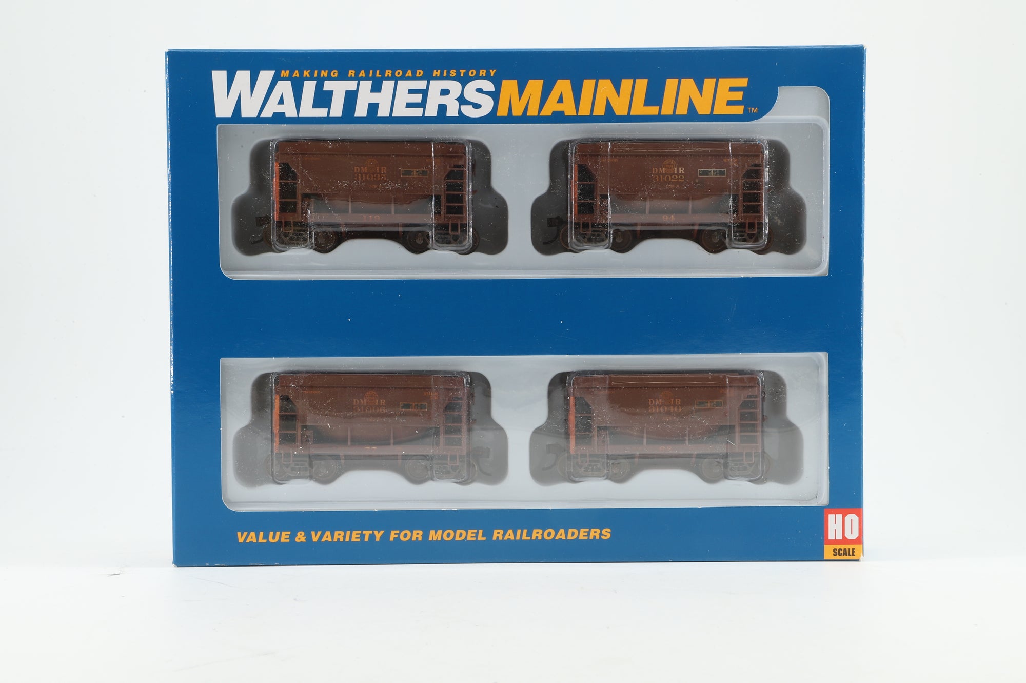 Walthers HO 910-58058 4-Pack of 24' MN Taconite Ore Cars in DMIR Livery - Pro-Weathered & Renumbered