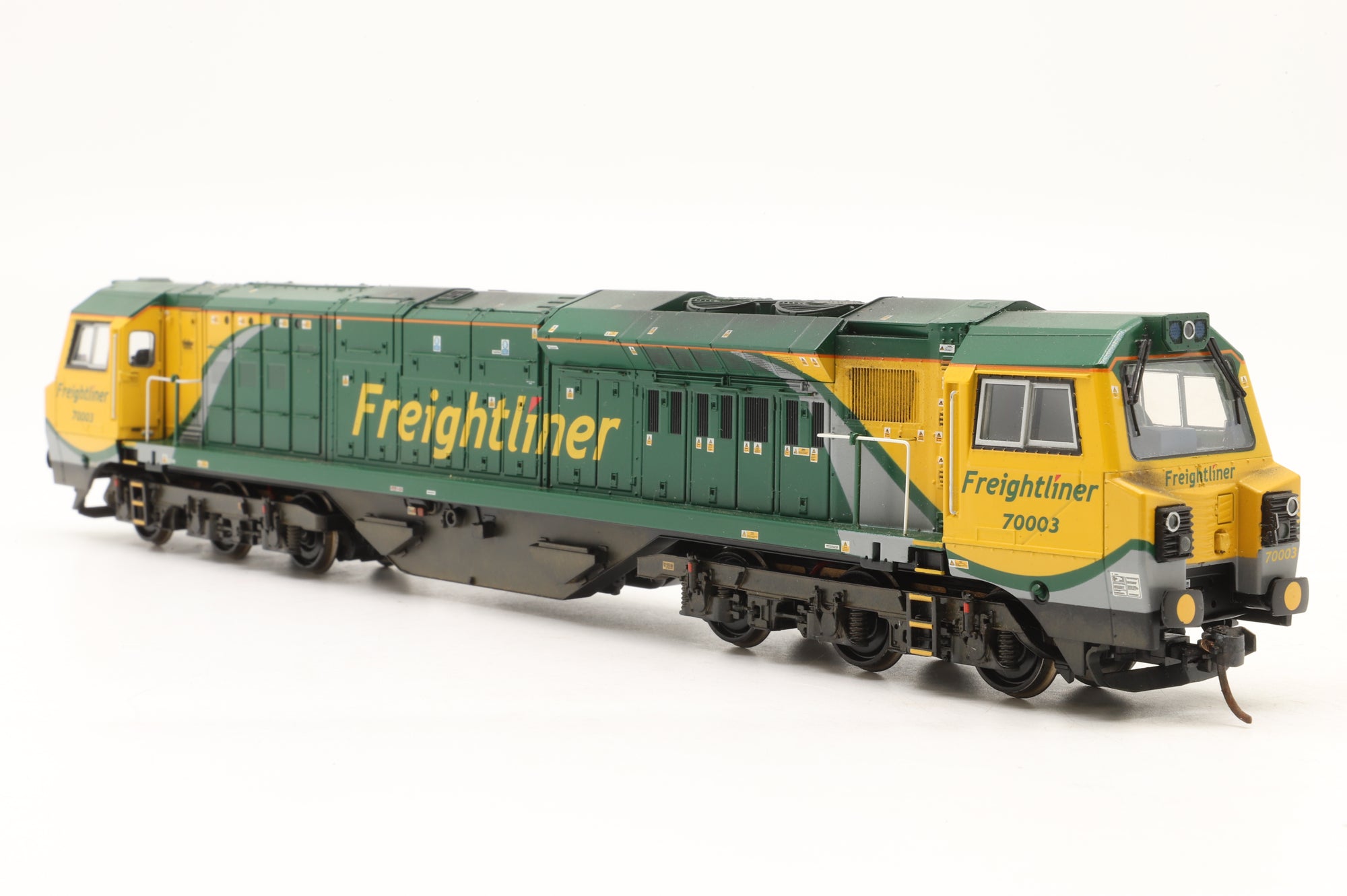 Bachmann OO 31-586 Class 70 70003 in Freightliner Livery – Weathered & DCC Sound