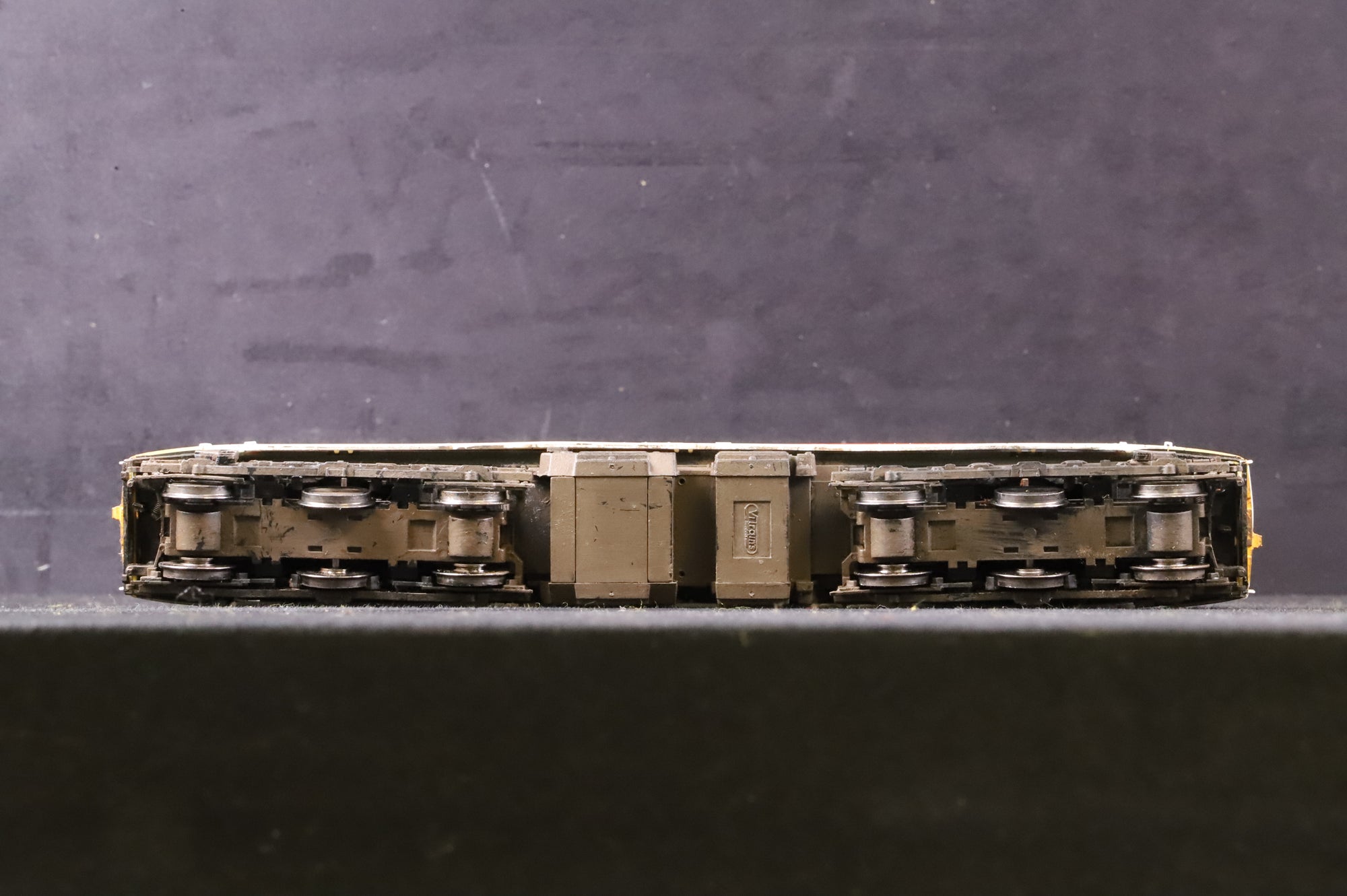 WORKSHOP ViTrains OO V2059 Class 47 47944 'Derby & Derbyshire Chamber of Commerce & Industry' in BR Intercity Swallow Livery - Weathered