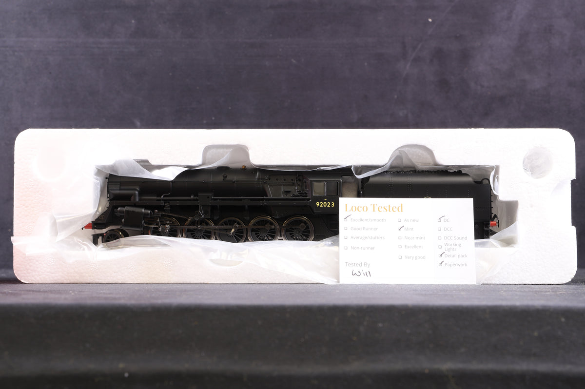 Hornby OO R3274 Class 9F Crosti Boiler &#39;92023&#39; BR Black L/C