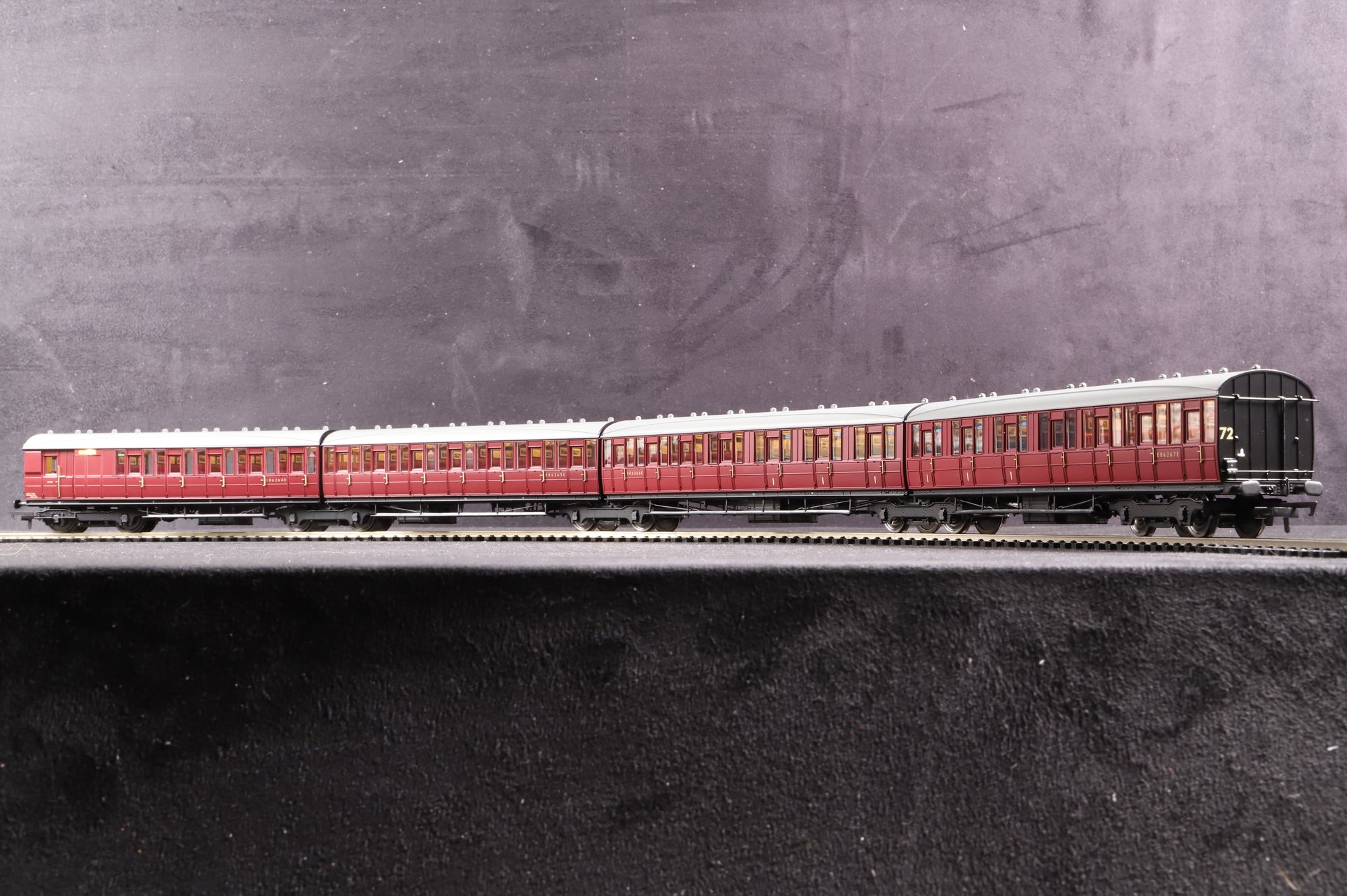 Clark Railworks OO Gauge C2003B Quad Art Set No. 72, BR Maroon