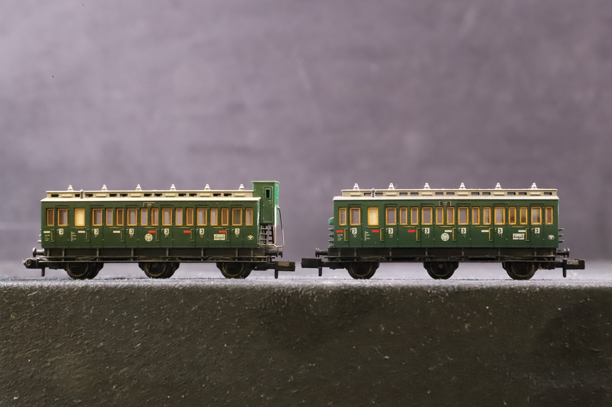 Fleischmann N Gauge Rake of 4 Green Deutsche Reichsbahn 6-Wheel Coaches