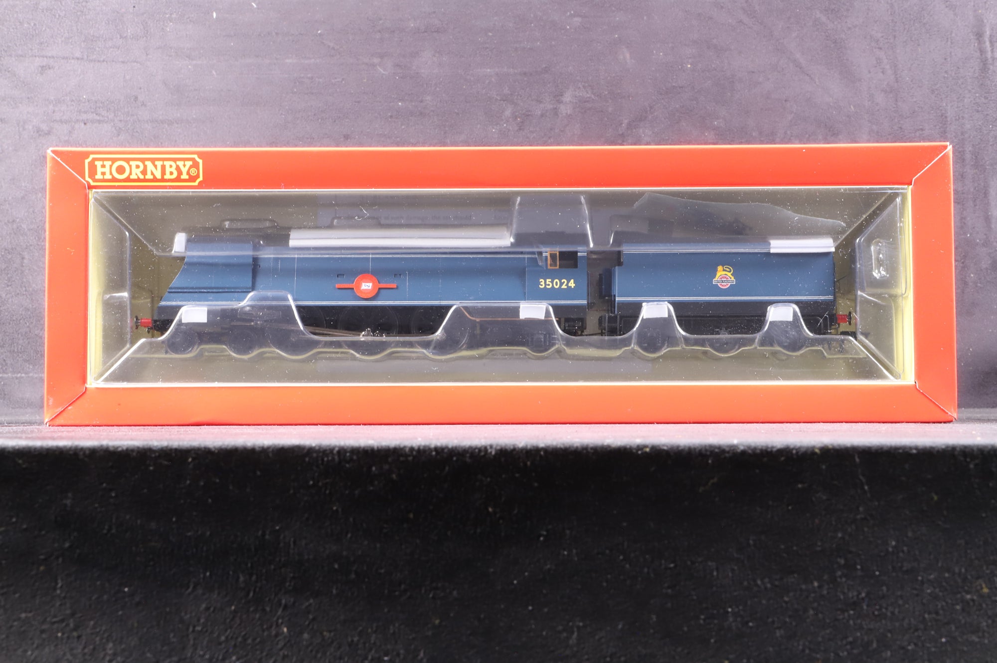 Hornby OO R3632 Merchant Navy Class 35024 'East Asiatic Company' in BR Express Blue w/ Early Crests