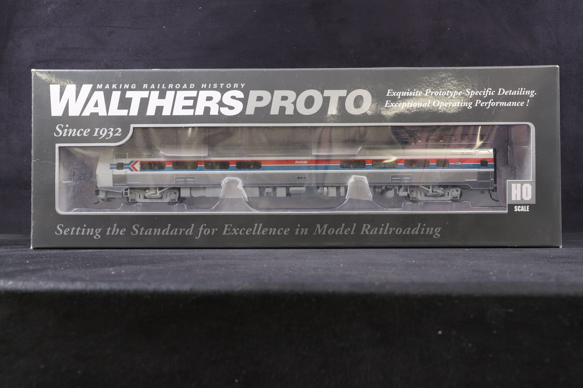 Walthers Proto HO 920-13800 85' Budd Metroliner Snack Bar Coach Amtrak Phase 1 '863'
