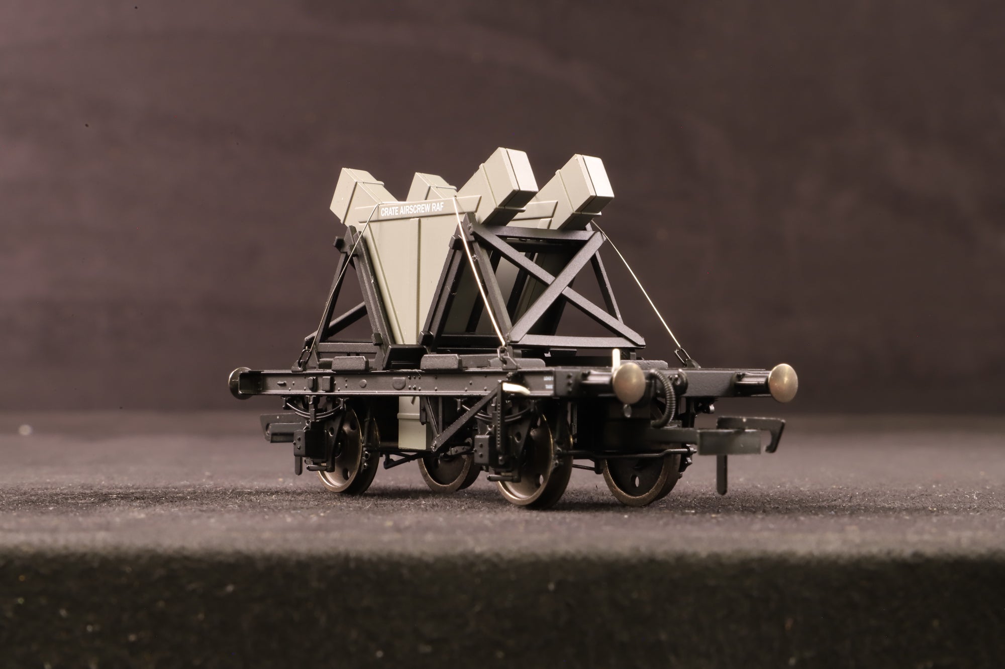 Clark Railworks OO Gauge C3026 Demountable Tank Wagon 'B749039', Propeller Carrier