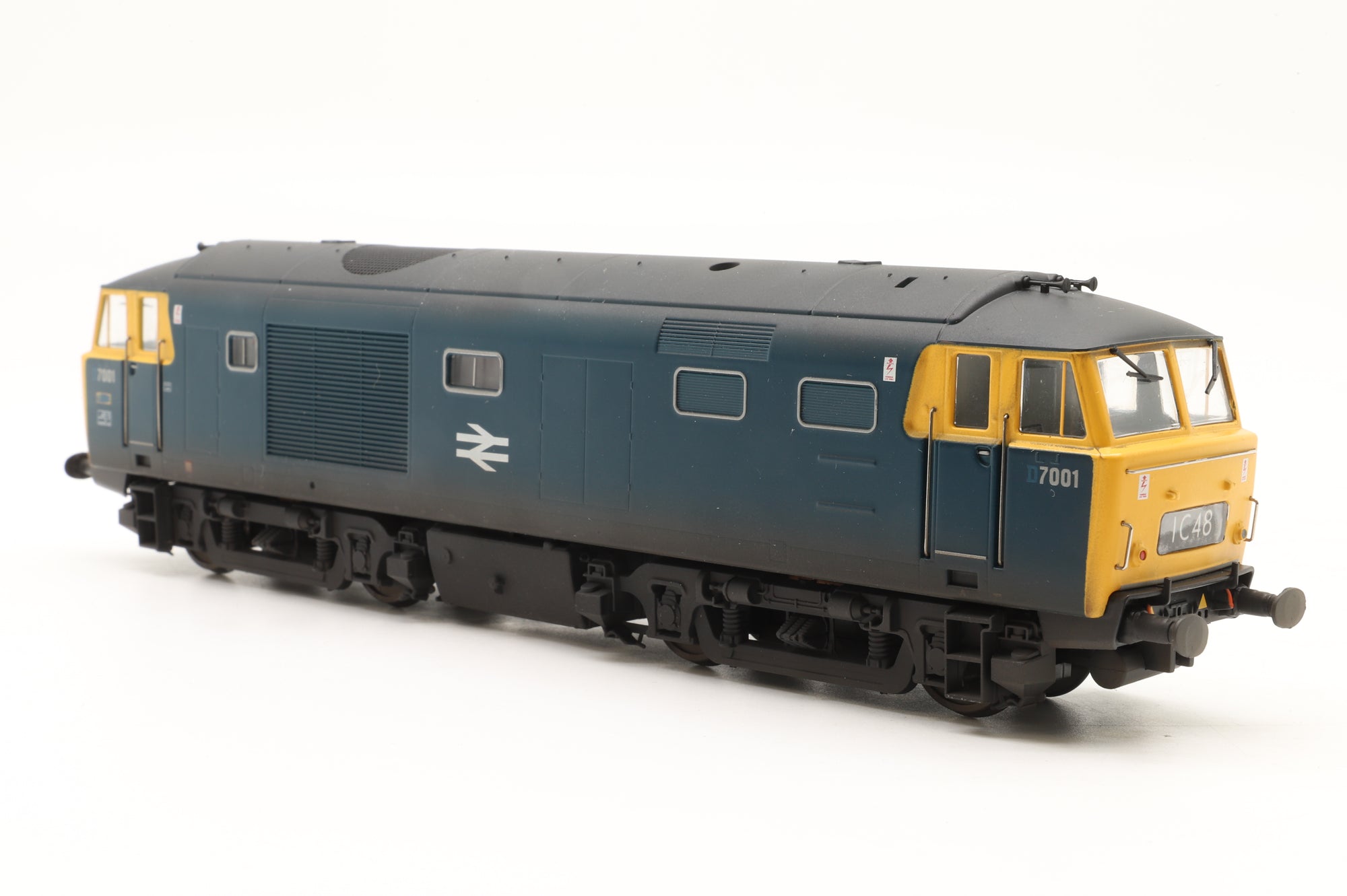 Heljan OO 3529 Class 35 'D7001' DIesel BR Blue WFYE Weathered