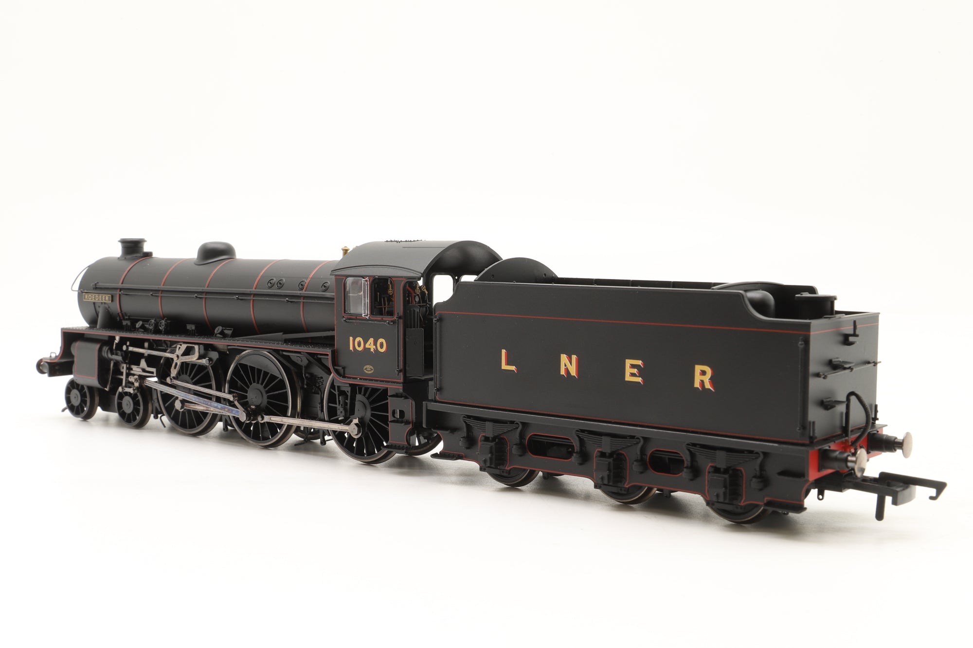 Hornby OO R2998 Class B1 '1040' 'Roedeer' LNER Lined Black