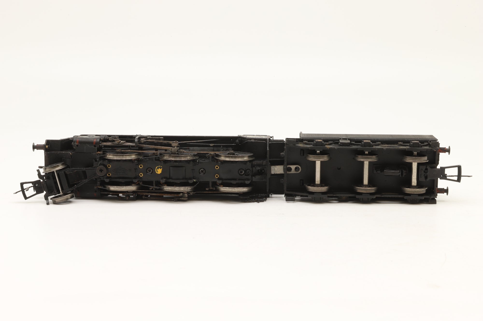 Bachmann OO 32-952A Standard Class 4MT '76079' BR2 Tender E/C Weathered