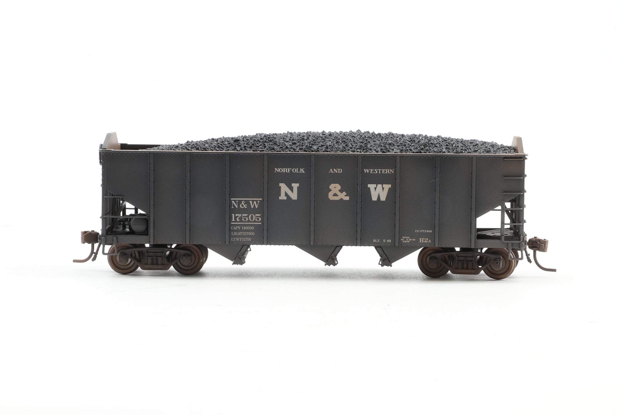 Broadway Limited HO 1726 6-Pack of H2a 3-Bay Hopper Cars in N&W Black - Pro-Weathered