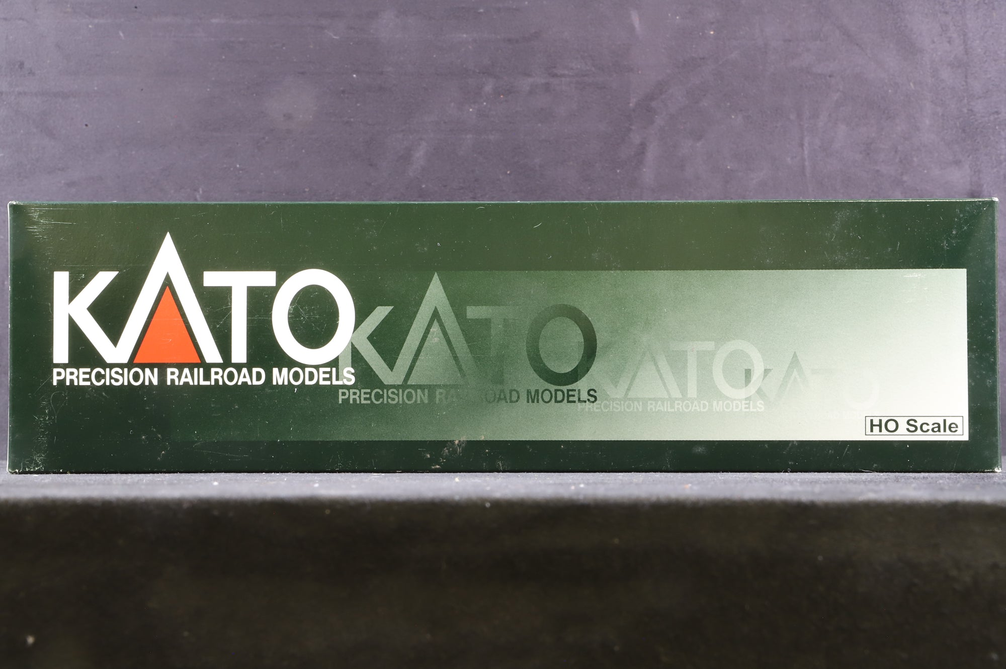 Kato HO 37-6614 EMD SD40-2 Mid BNSF Switch Logo '6752' Diesel Locomotive