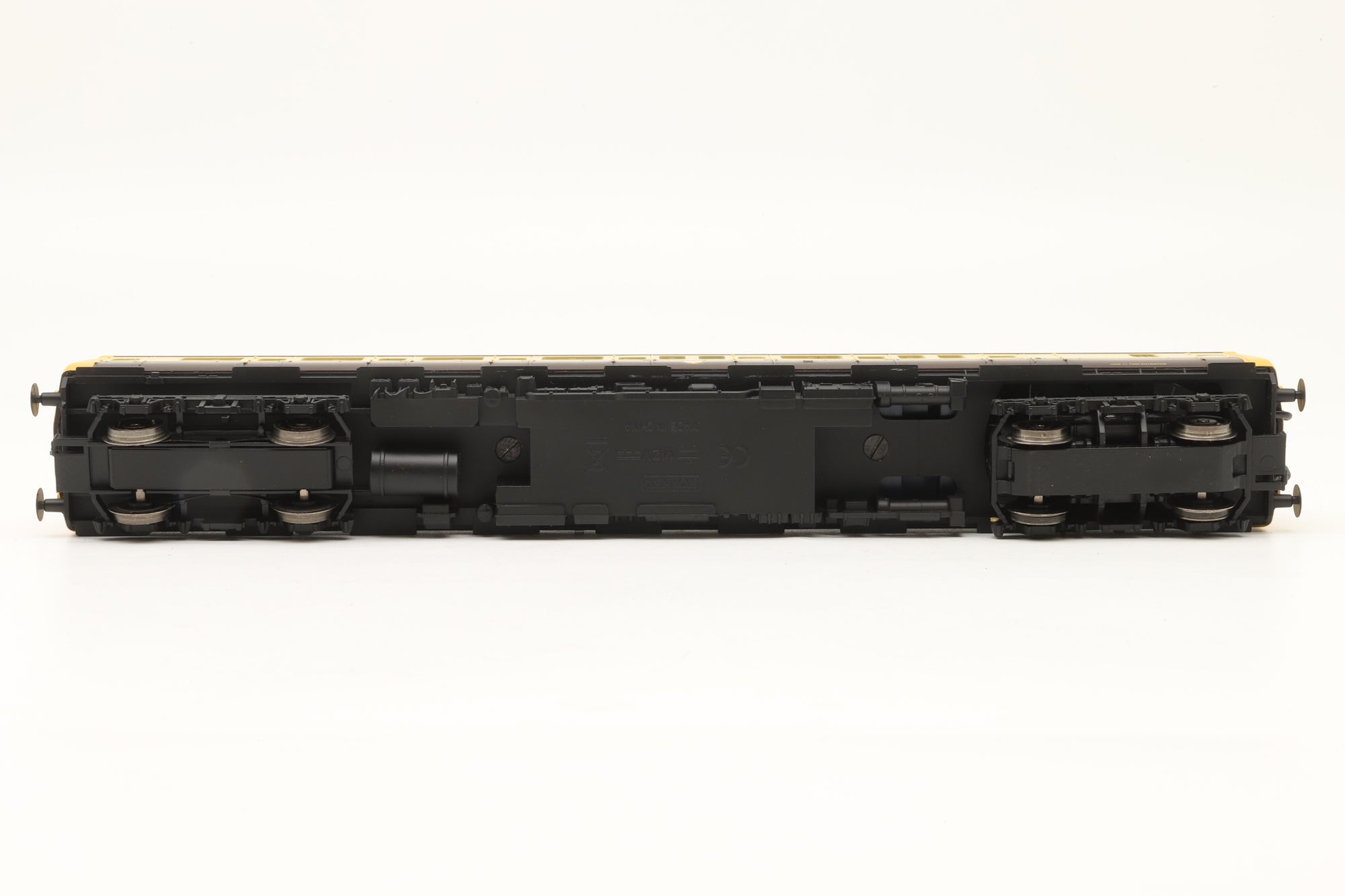 Hornby OO GWR Class 121 single Car DMU 'Bubble car' 'W55020' Chocolate & Cream DCC Fitted