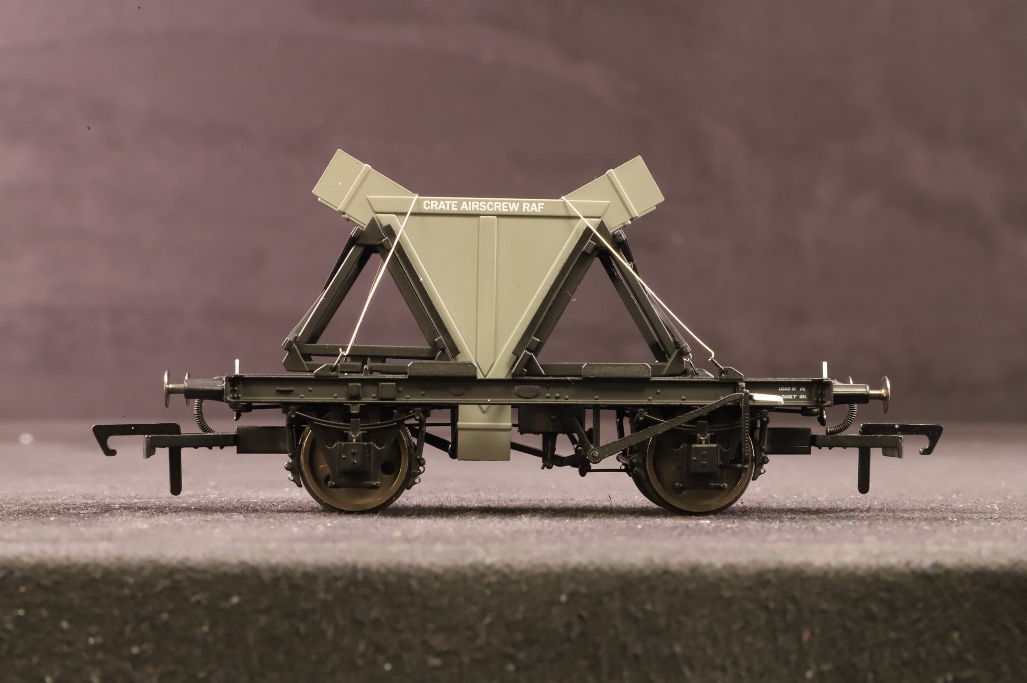 Clark Railworks OO Gauge C3026 Demountable Tank Wagon 'B749039', Propeller Carrier