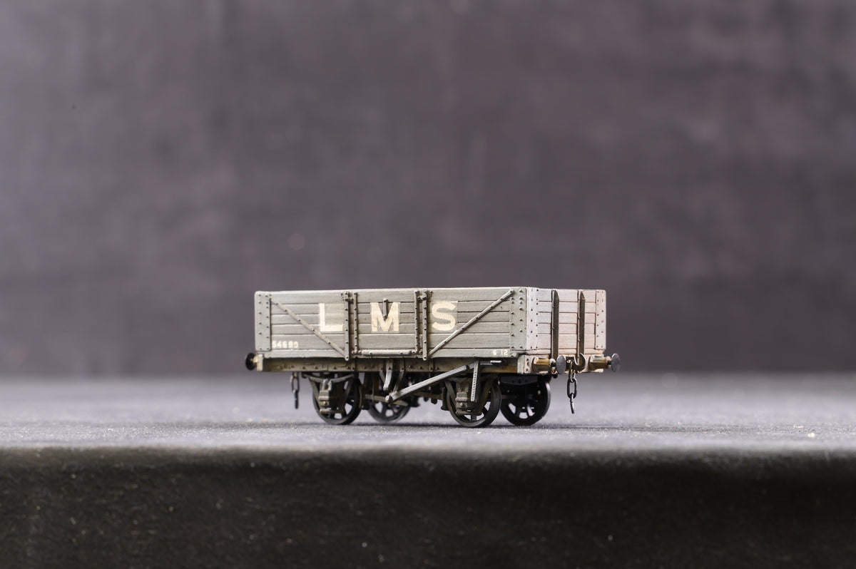 P4 Kit Built Rake Of 4 LMS Weathered Wagons