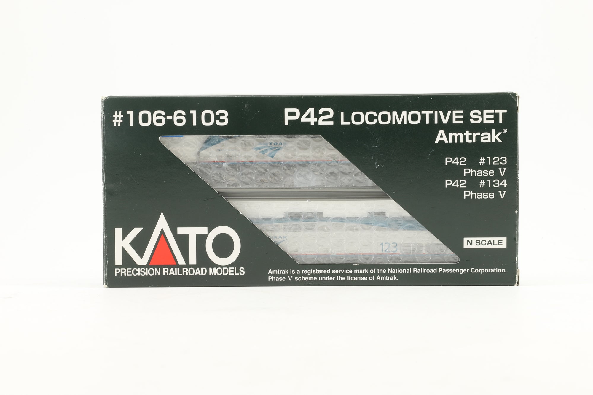 Kato N 106-6103 P42 Amtrak Locomotive Set #123/#134
